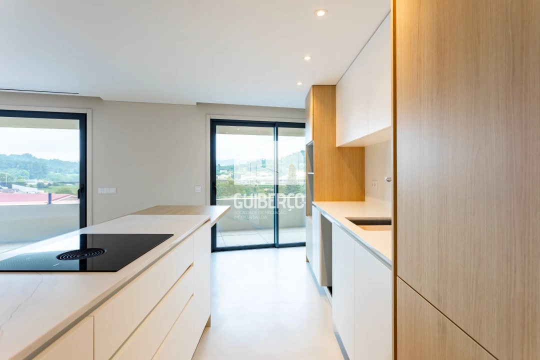 Apartamento T4 para Venda em Fermentões Foto 12