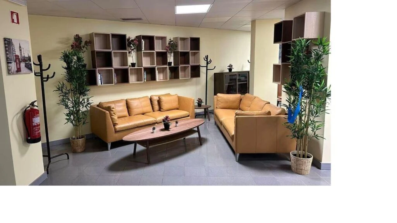 Loja para Arrendamento em Faro (Sé e São Pedro) Foto 9