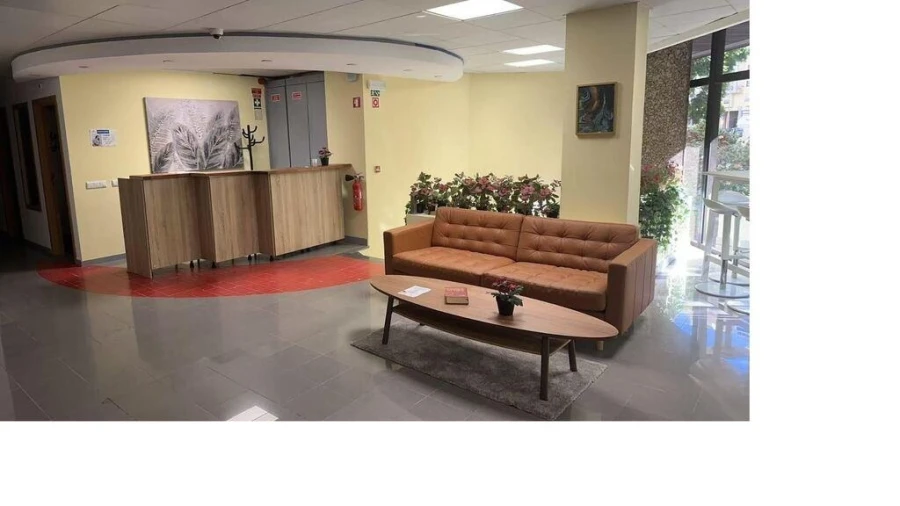 Loja para Arrendamento em Faro (Sé e São Pedro) Foto 2