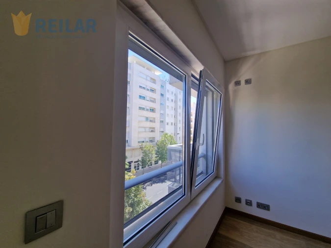Apartamento T1 para Arrendamento em Lumiar Foto 21
