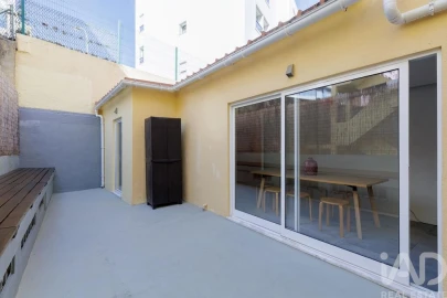 Apartamento T3 para Venda em São Vicente