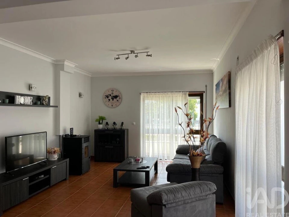 Moradia T4 para Venda em Belinho e Mar Foto 4