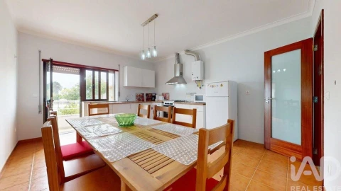 Moradia T4 para Venda em Belinho e Mar