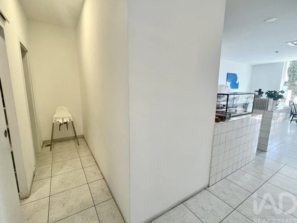 Loja para Venda em Lagos (São Sebastião e Santa Maria) Foto 12