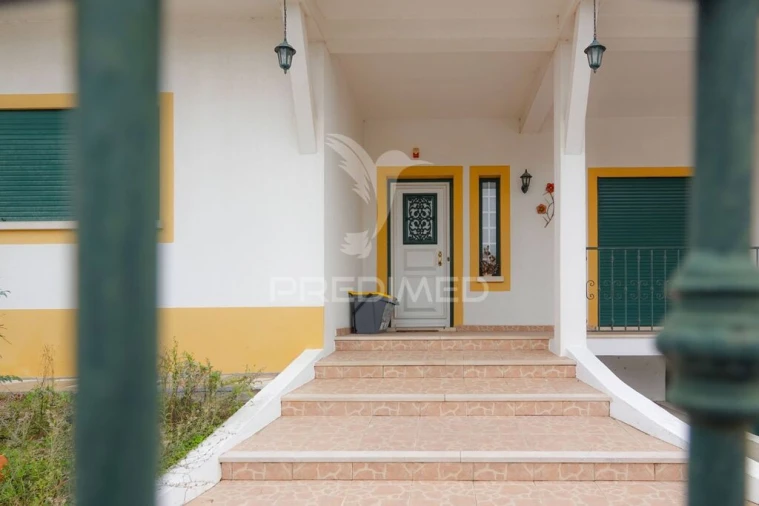 Moradia T3 para Venda em Montalvo Foto 3