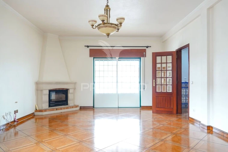 Moradia T3 para Venda em Montalvo Foto 4