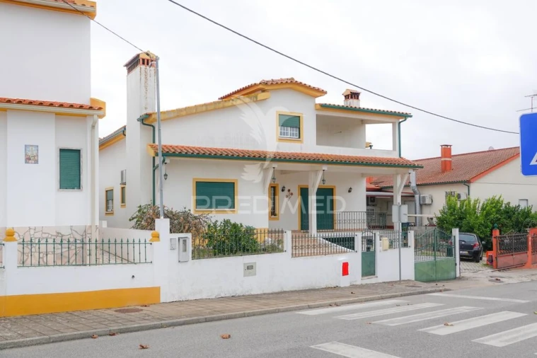 Moradia T3 para Venda em Montalvo