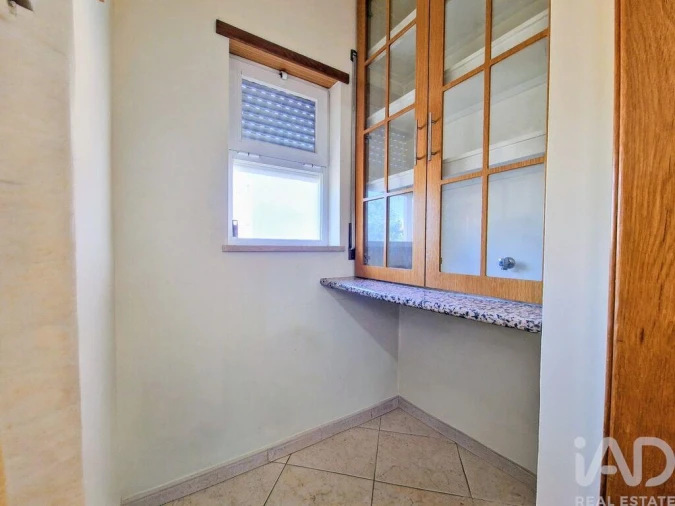 Apartamento T3 para Venda em Quelfes Foto 9