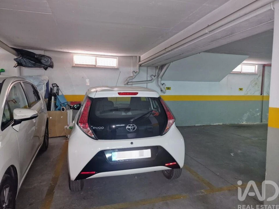 Apartamento T3 para Venda em Quelfes Foto 32