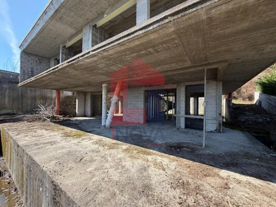 Moradia T4 para Venda em Escariz (São Mamede) e Escariz (São Martinho) Foto 19