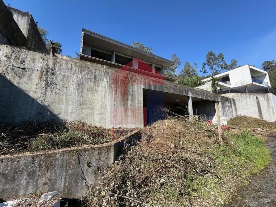 Moradia T4 para Venda em Escariz (São Mamede) e Escariz (São Martinho) Foto 47