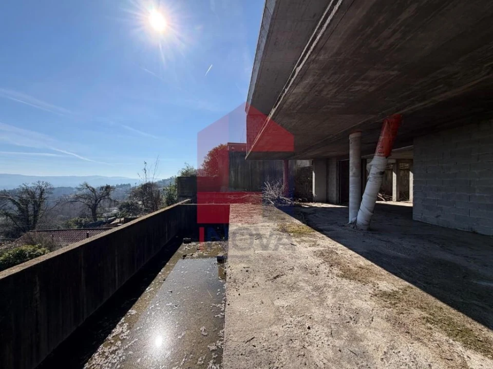 Moradia T4 para Venda em Escariz (São Mamede) e Escariz (São Martinho) Foto 17