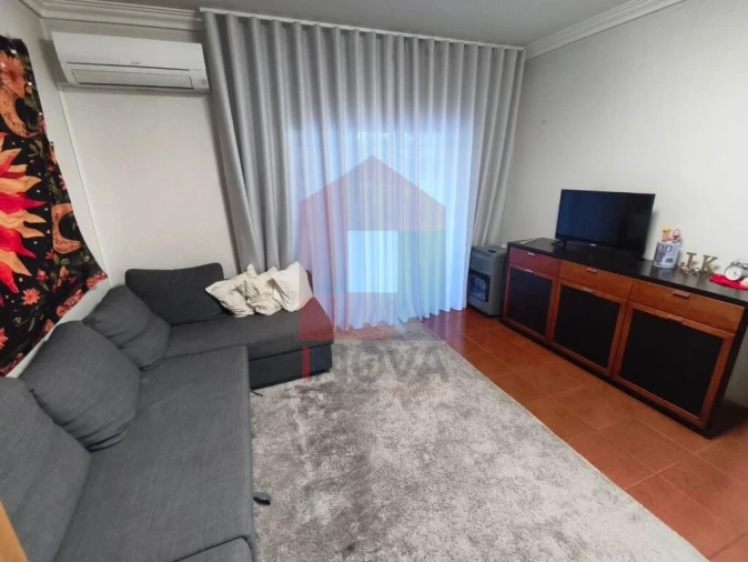 Apartamento T1 para Venda em Vila Verde e Barbudo Foto 5