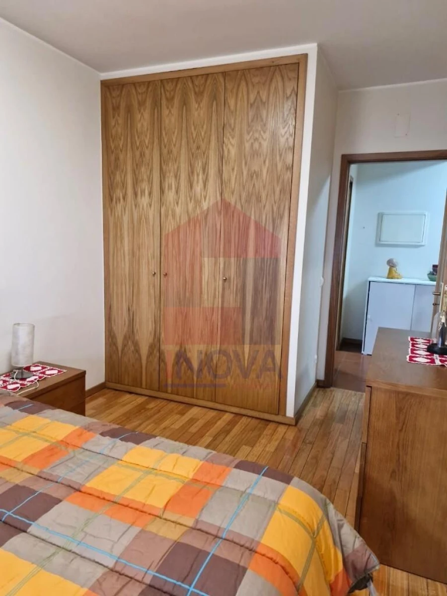 Apartamento T1 para Venda em Vila Verde e Barbudo Foto 11