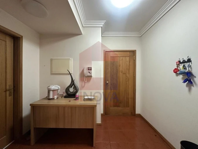 Apartamento T1 para Venda em Vila Verde e Barbudo Foto 12