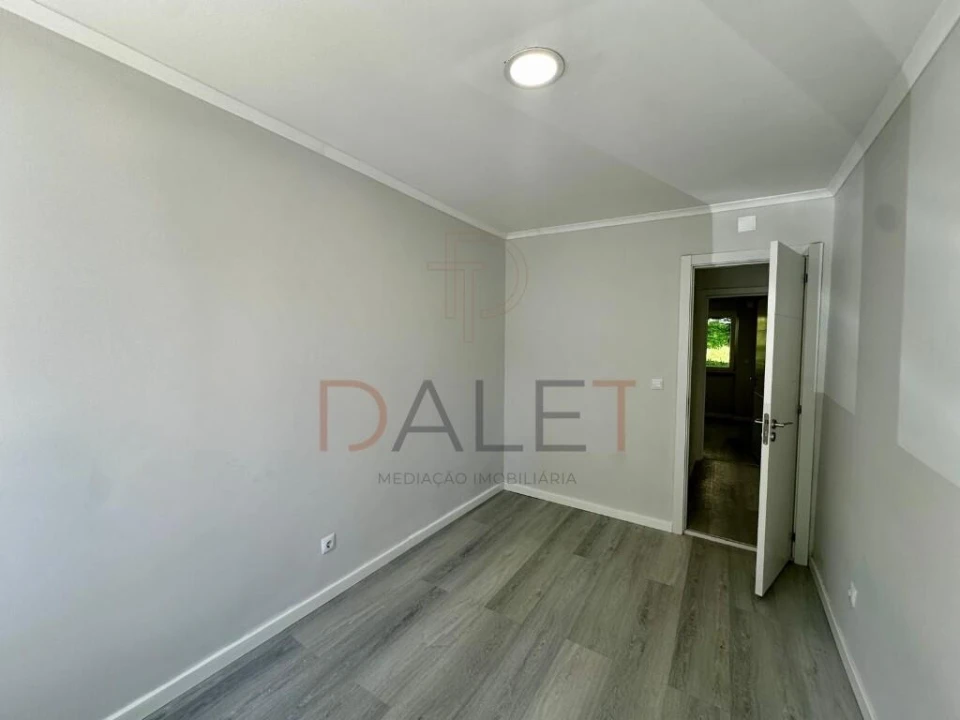 Apartamento T2 para Venda em Benfica Foto 20