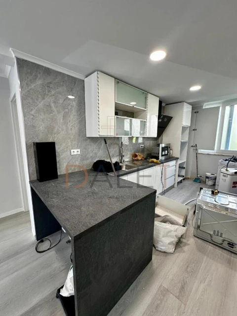 Apartamento T2 para Venda em Benfica