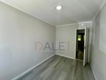 Apartamento T2 para Venda em Benfica