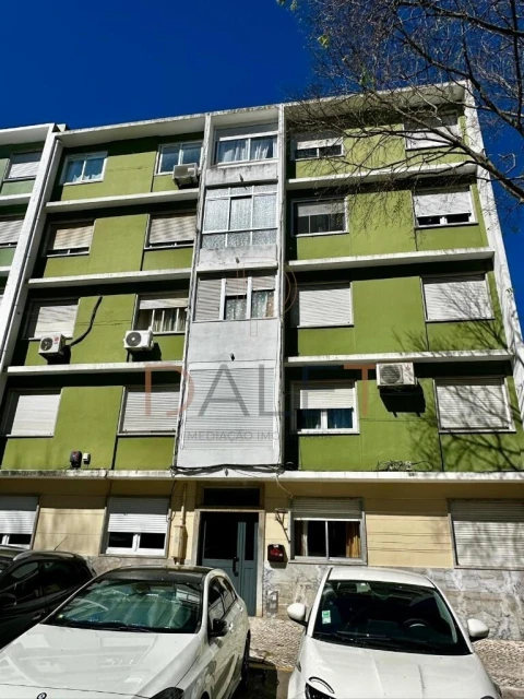 Apartamento T2 para Venda em Benfica