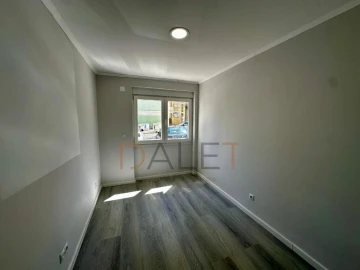 Apartamento T2 para Venda em Benfica