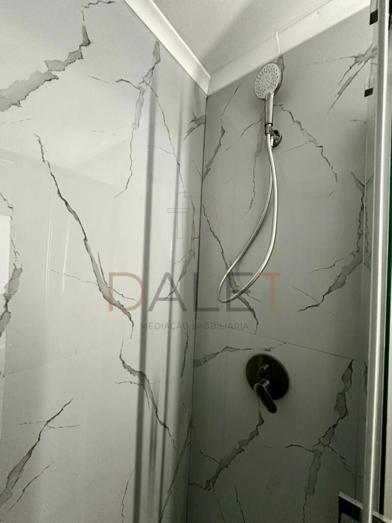 Apartamento T2 para Venda em Benfica Foto 15