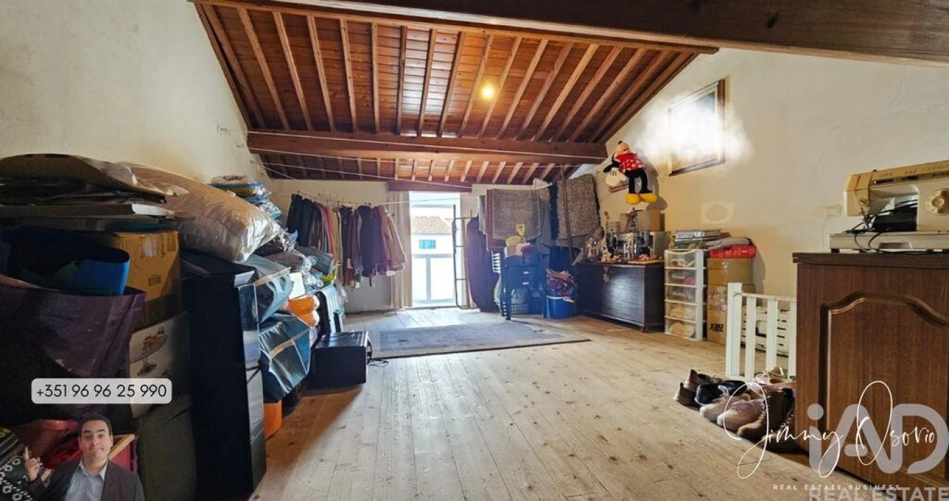 Moradia T2 para Venda em Agua de Pau Foto 24