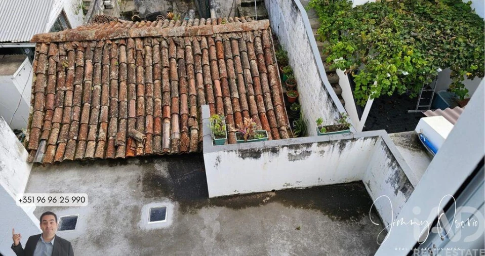 Moradia T2 para Venda em Agua de Pau Foto 15