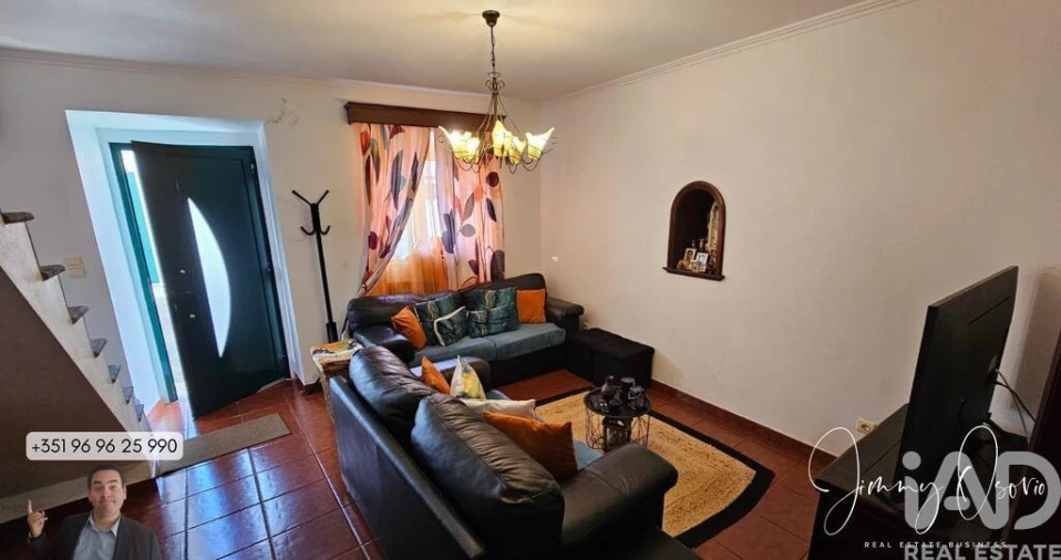 Moradia T2 para Venda em Agua de Pau Foto 4