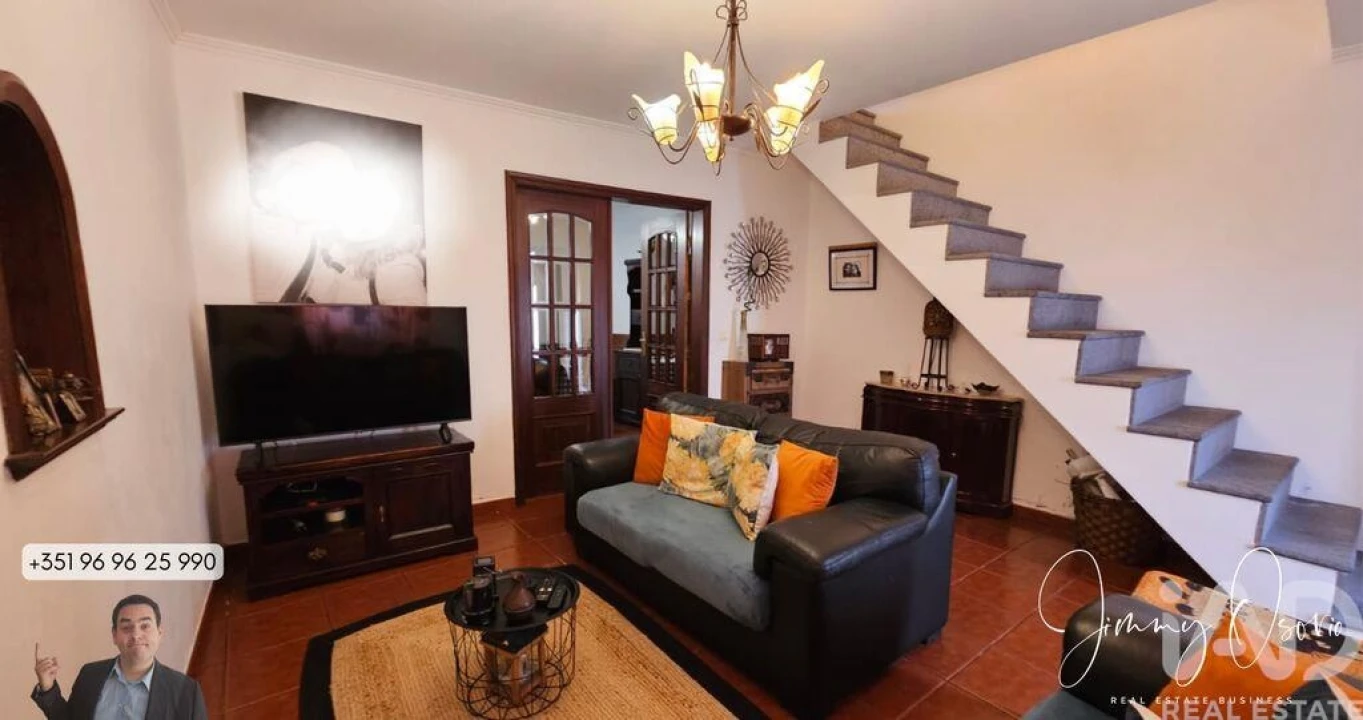 Moradia T2 para Venda em Agua de Pau Foto 3