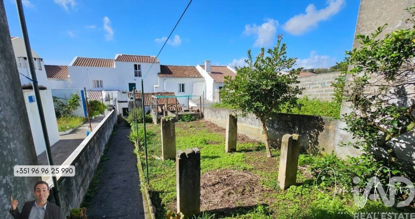 Moradia T2 para Venda em Agua de Pau Foto 22