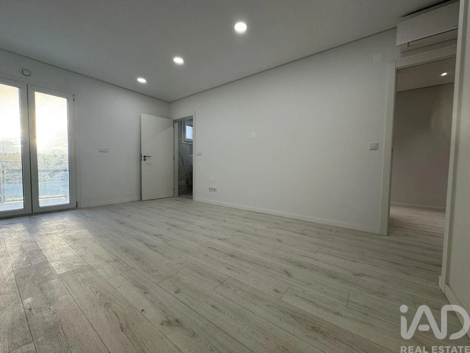 Apartamento T4 para Venda em São Pedro de Tomar Foto 12