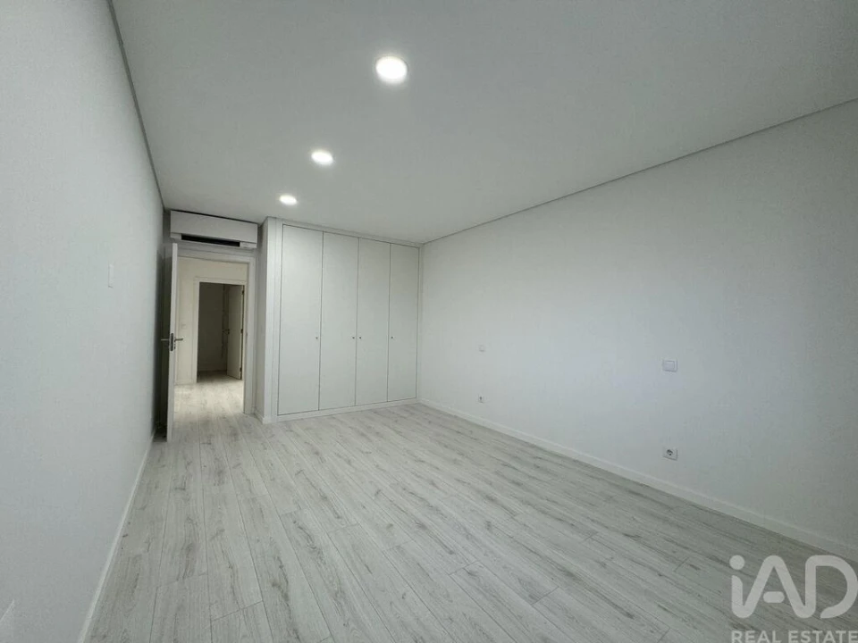 Apartamento T4 para Venda em São Pedro de Tomar Foto 11