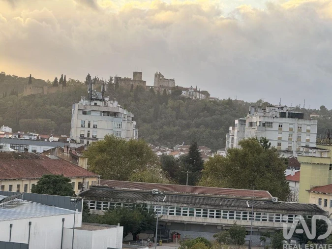 Apartamento T4 para Venda em São Pedro de Tomar Foto 2