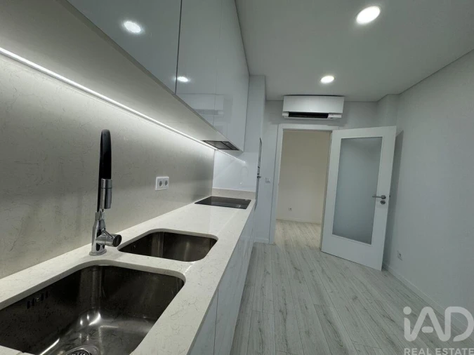 Apartamento T4 para Venda em São Pedro de Tomar Foto 7