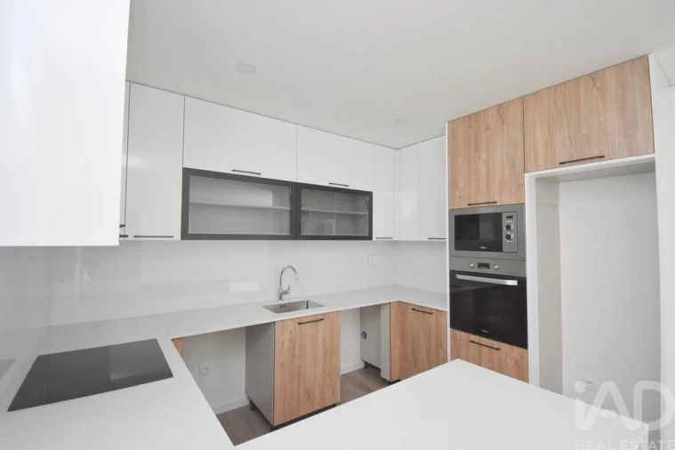 Apartamento T2 para Venda em Miranda do Corvo Foto 7