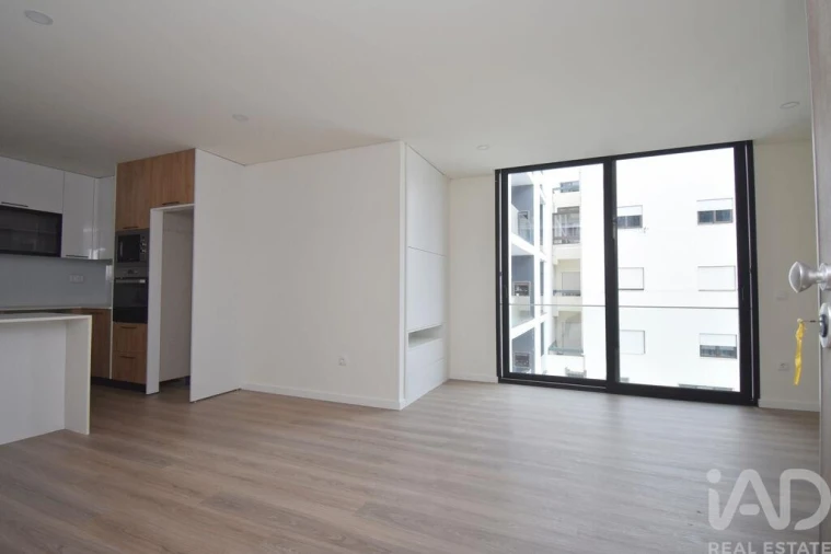 Apartamento T2 para Venda em Miranda do Corvo Foto 4