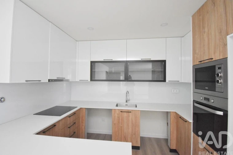 Apartamento T2 para Venda em Miranda do Corvo Foto 6