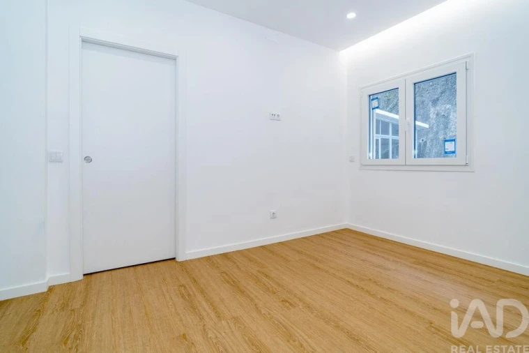 Apartamento T1 para Venda em Almalagues Foto 9