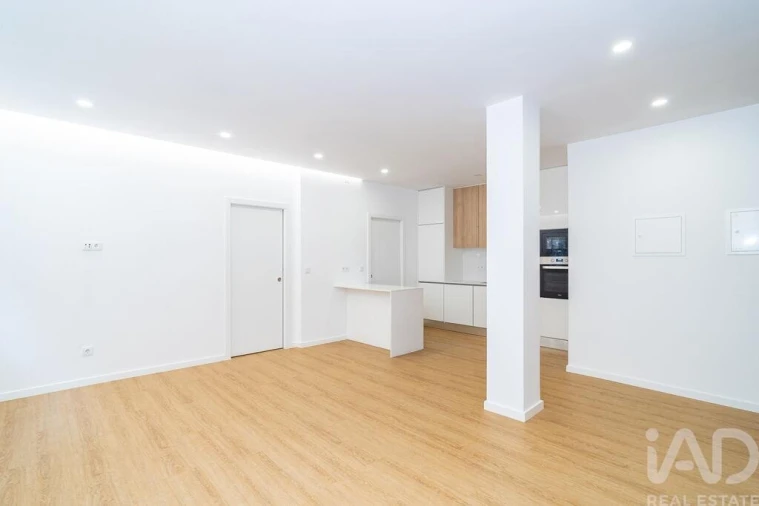 Apartamento T1 para Venda em Almalagues Foto 4