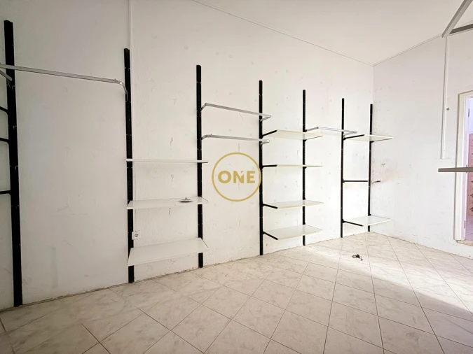 Loja para Arrendamento em Bougado (São Martinho e Santiago) Foto 11