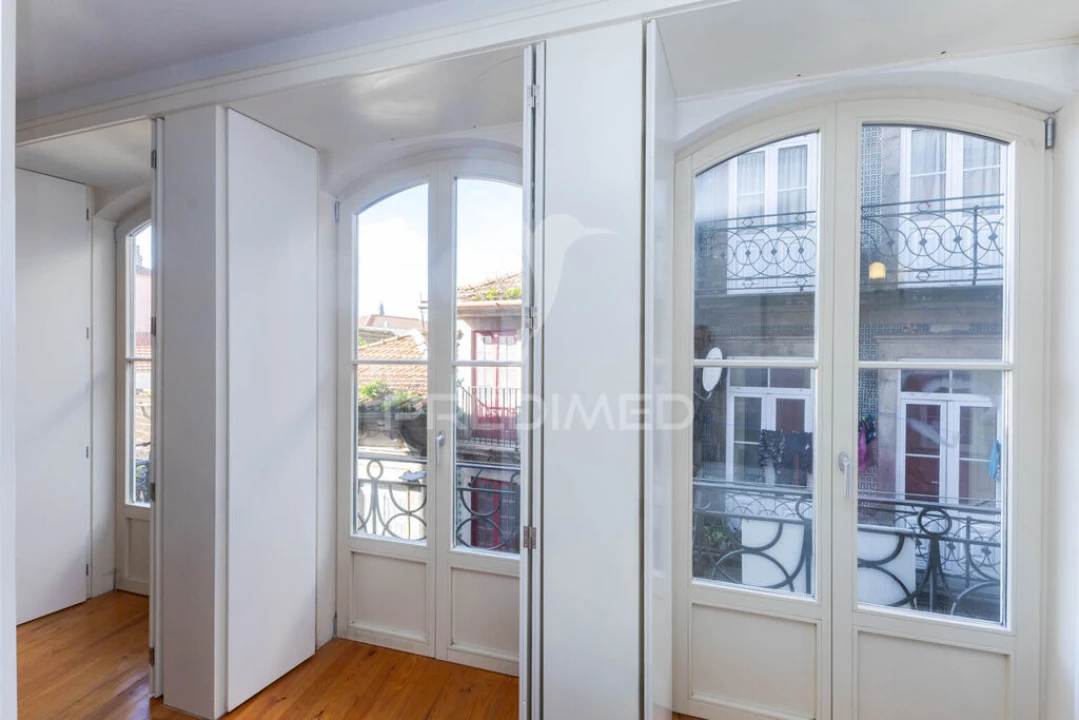 Apartamento para Venda em Cedofeita, Santo Ildefonso, Sé, Miragaia, São Nicolau e Vitória Foto 2