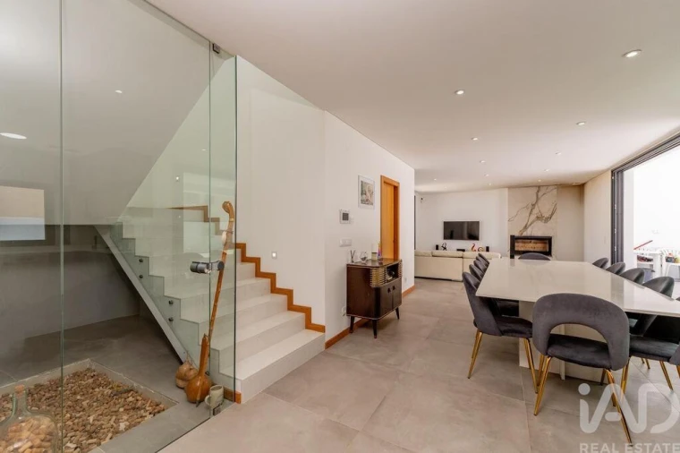 Moradia T3 para Venda em Silveira Foto 19