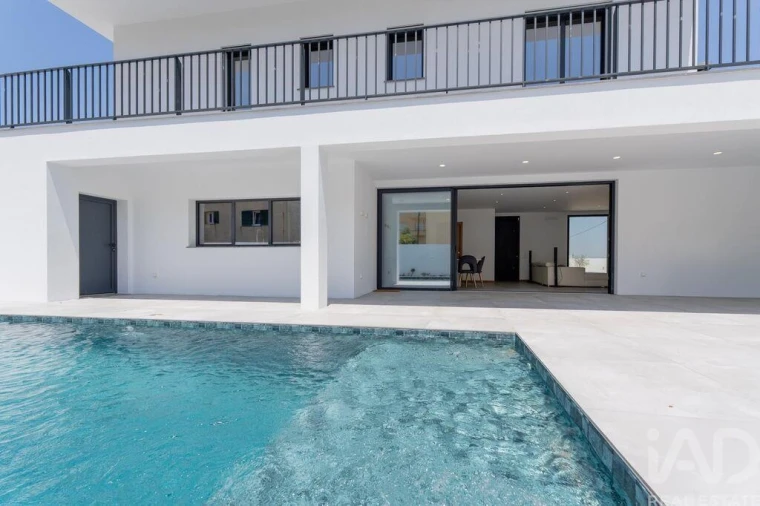 Moradia T3 para Venda em Silveira Foto 10