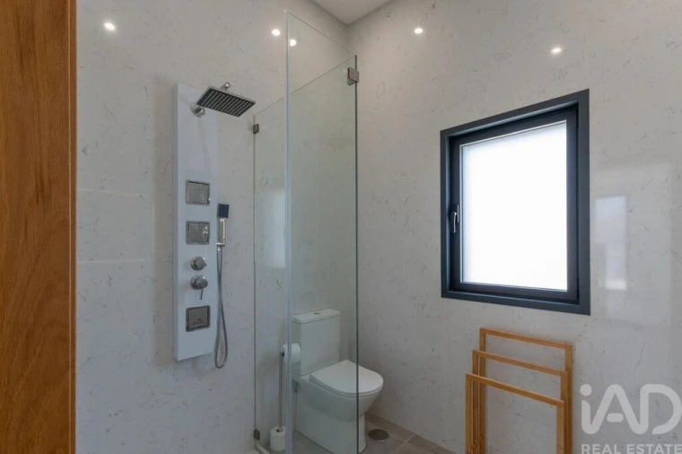 Moradia T3 para Venda em Silveira Foto 34