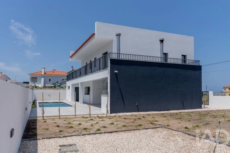 Moradia T3 para Venda em Silveira Foto 6