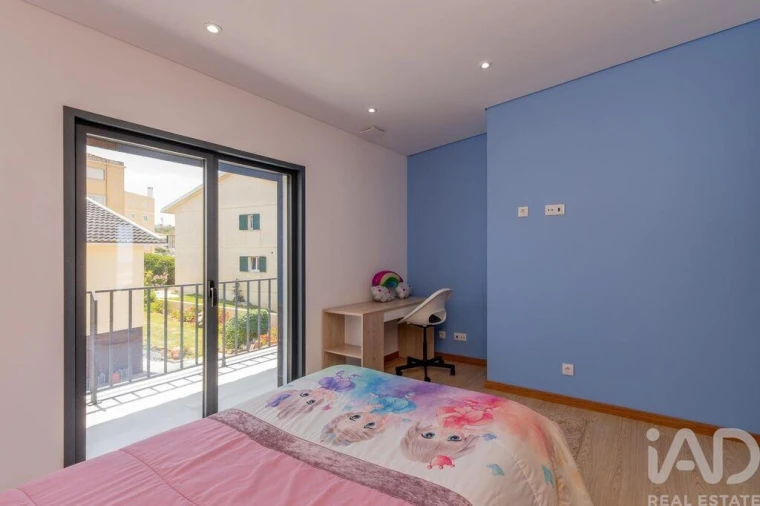 Moradia T3 para Venda em Silveira Foto 30