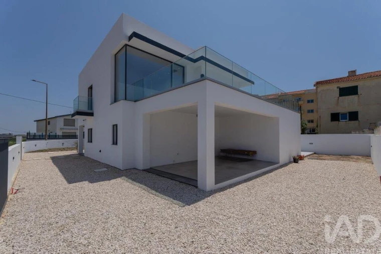 Moradia T3 para Venda em Silveira Foto 9