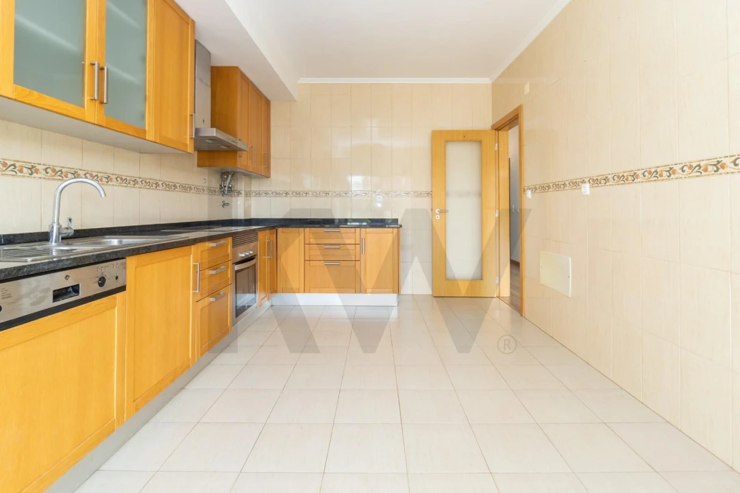 Moradia T5 para Venda em Seixal, Arrentela e Aldeia de Paio Pires Foto 17