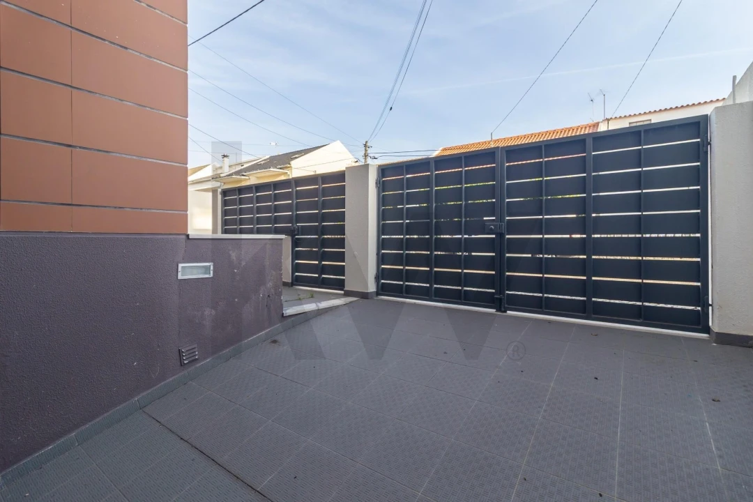 Moradia T5 para Venda em Seixal, Arrentela e Aldeia de Paio Pires Foto 61