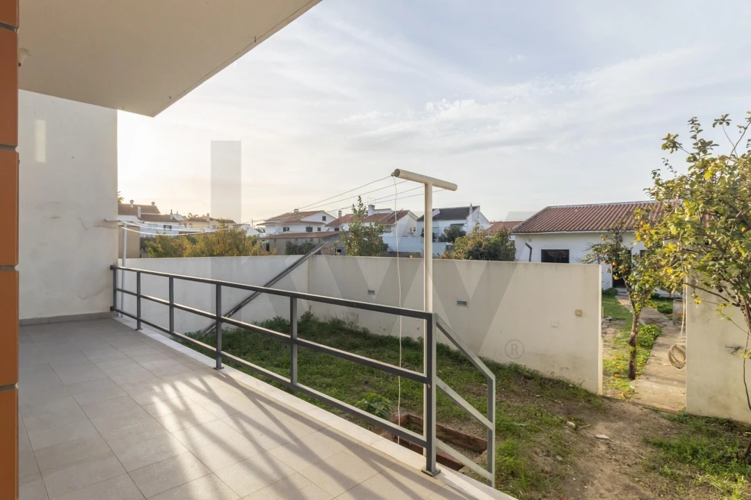 Moradia T5 para Venda em Seixal, Arrentela e Aldeia de Paio Pires Foto 18